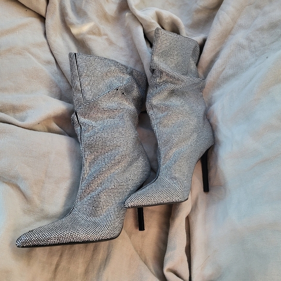 Sparkly Swarovski Black and White Heeled slouch Boots for Chic Style - Picture 4 of 8